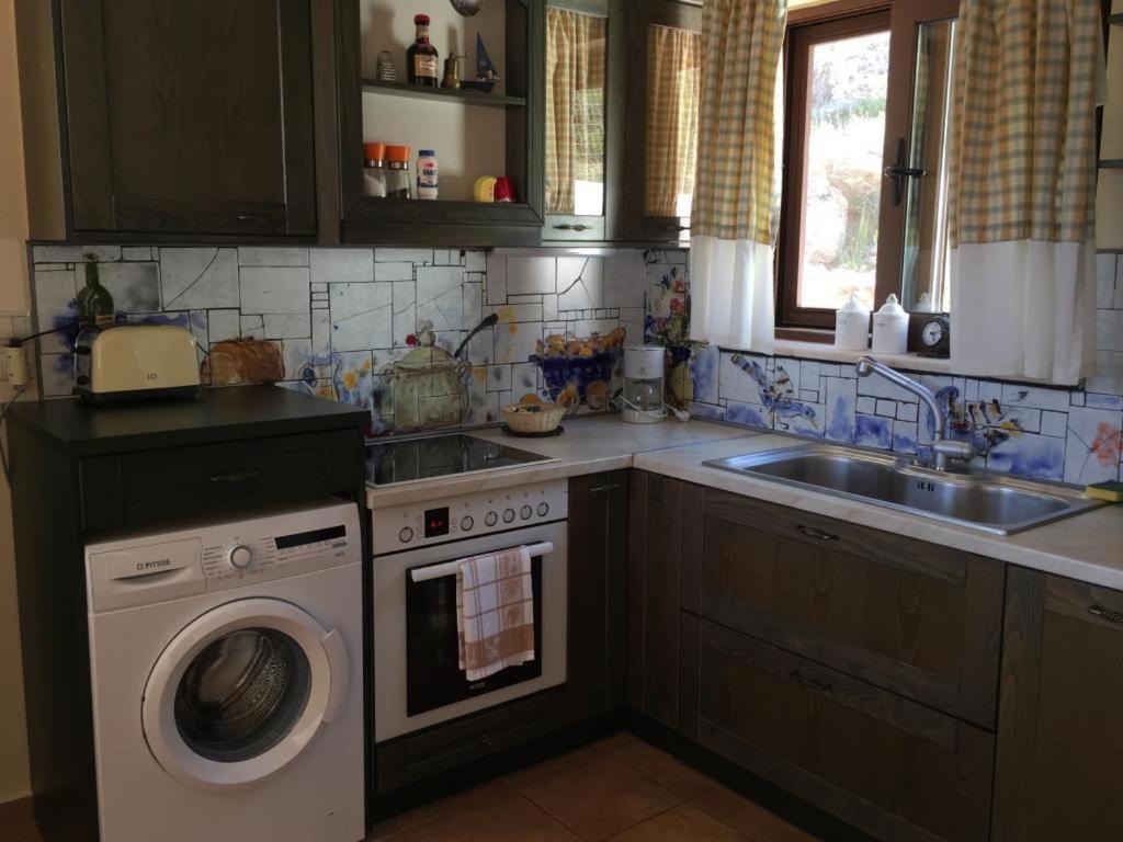 Votana Villa & Apartments Куцунари Екстериор снимка